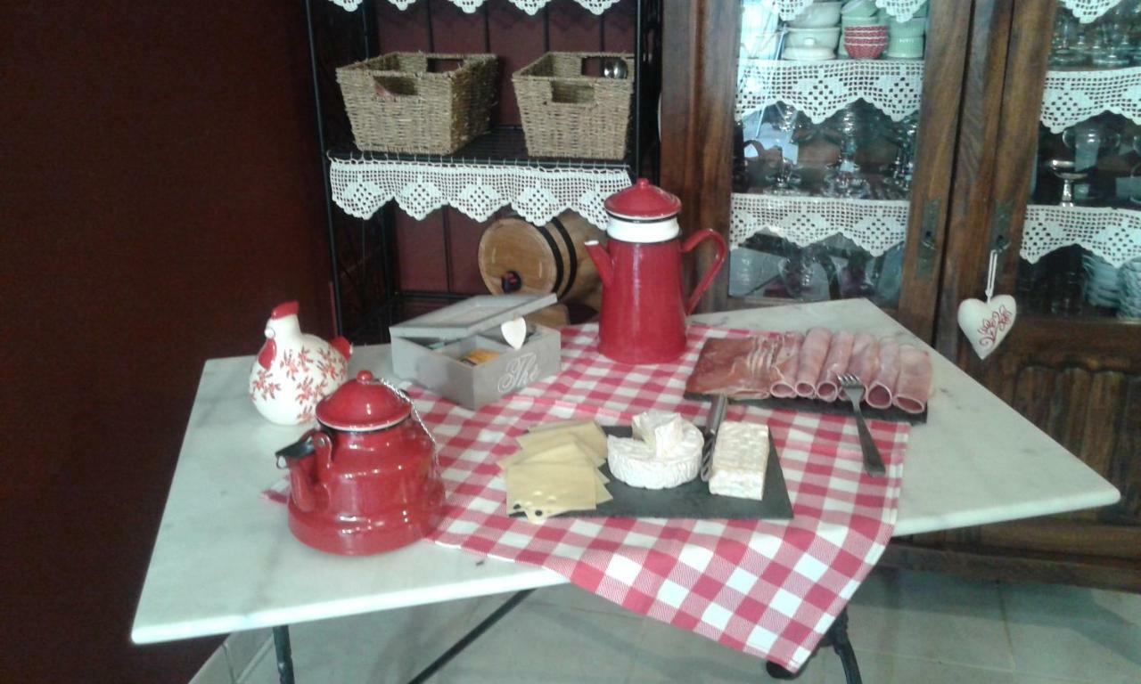 La Gerbaudiere Chambres&Table D Hotes Proche Mont Saint Michel Cuisine Maison Notre-Dame-du-Touchet Kültér fotó